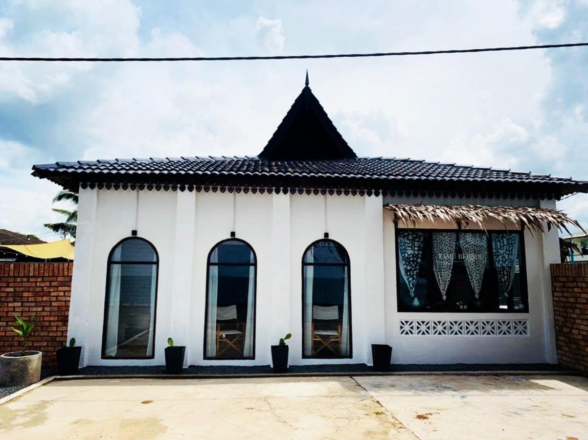 Tamu Beradu Seaview Private Villa 3 Bedroom Dungun Buitenkant foto